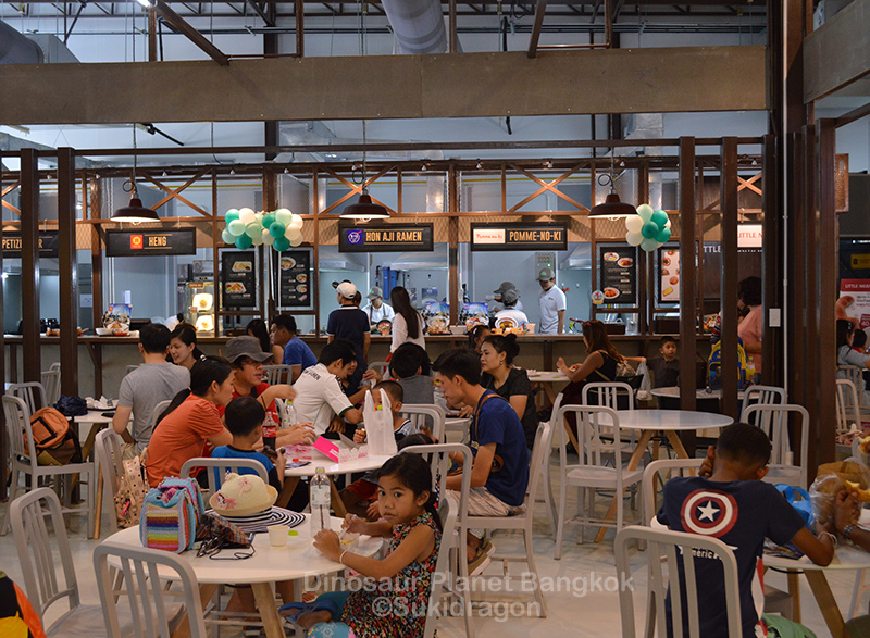 Dinosaur Planet Bangkok ©Sukidragon