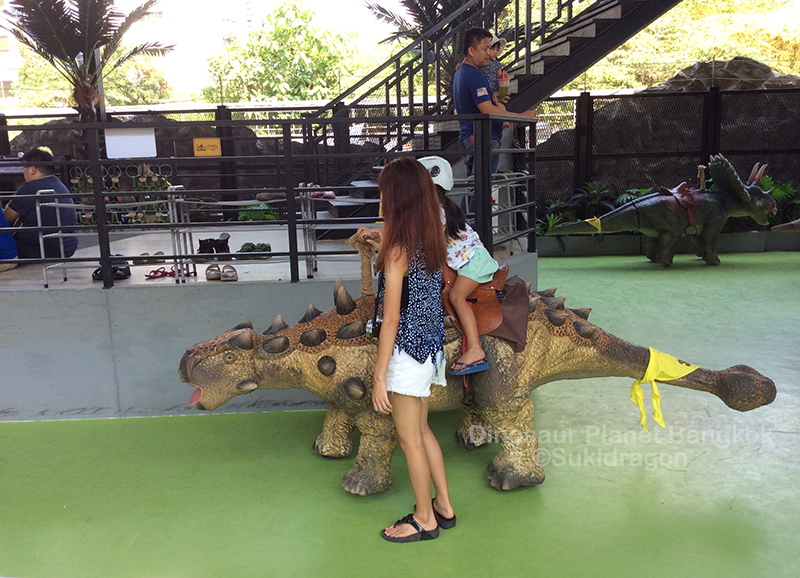 Dinosaur Planet Bangkok ©Sukidragon
