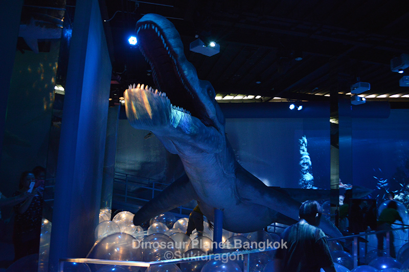 Dinosaur Planet Bangkok ©Sukidragon